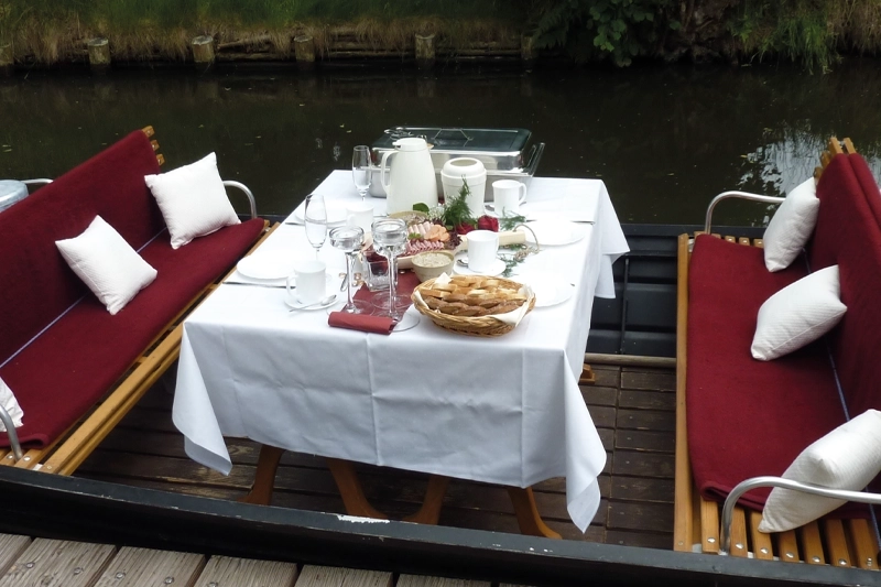 Frühstückskahnfahrt